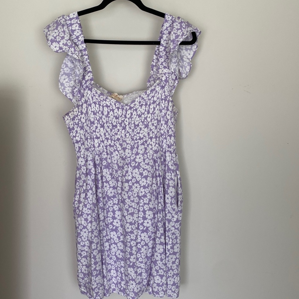 Listicle Lilac White Flower Mini Dress size Large